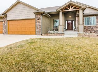 412 Ledgestone Ridge Ct, Manhattan, KS 66503