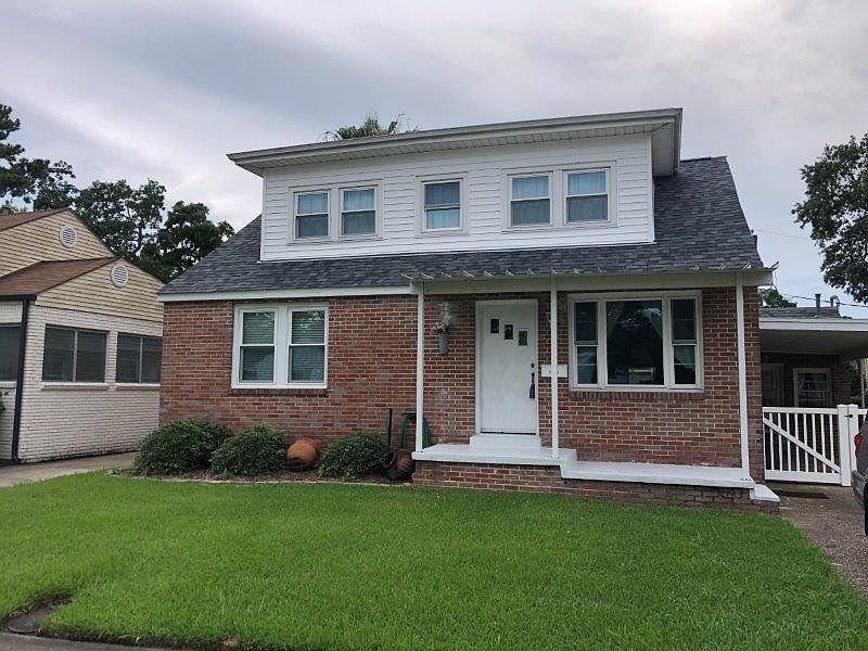 1st image of 1028 S Turnbull Dr