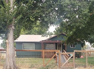 1403 N Hall St, La Grande, OR 97850