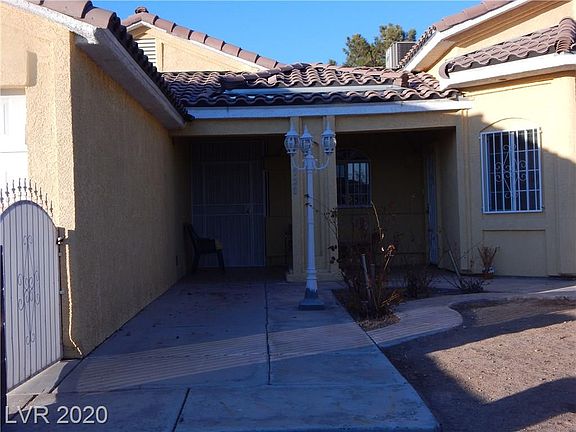2nd image of 1520 Golden Sea Ln