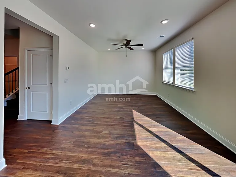 269 Willow Ln — Photo 7