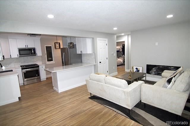 1st image of 4498 W Gill Pl