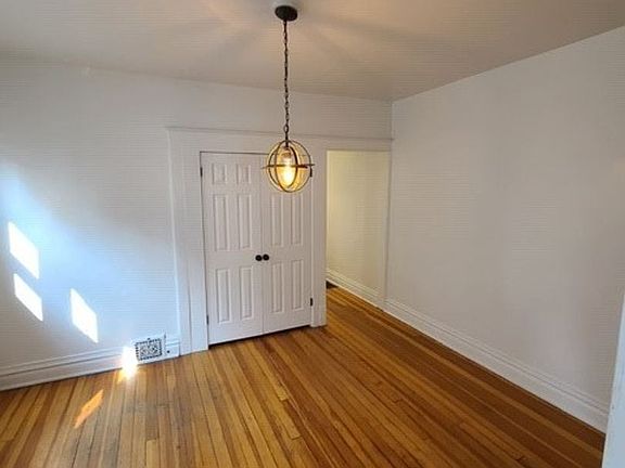 5th image of 1428 S Pennsylvania St