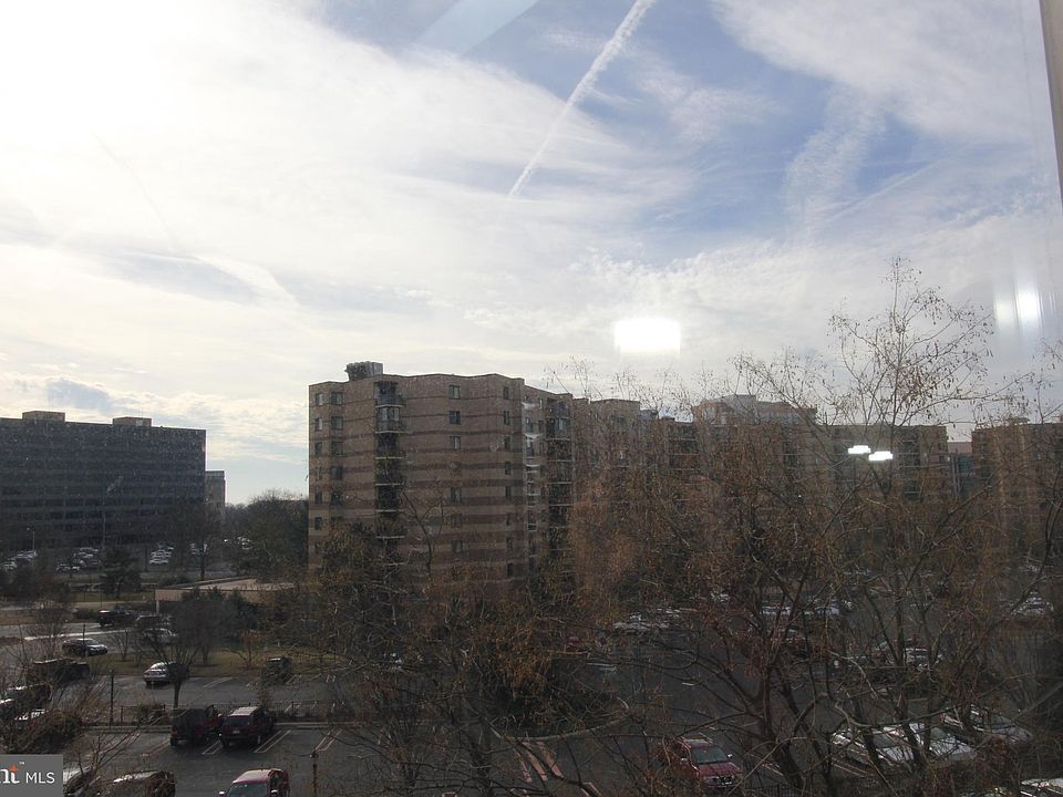 1st image of 8350 Greensboro Dr APT 425