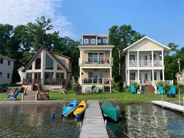 5313 N Point Dr, Geneseo, NY 14454