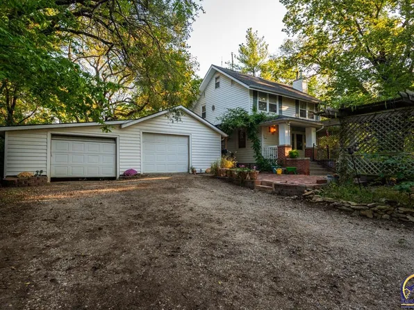 6247 NW Nickell Rd, Topeka, KS 66618