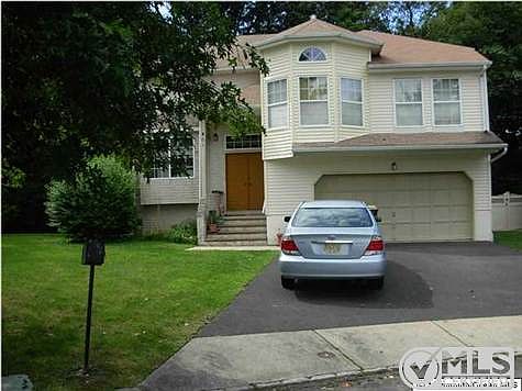 2nd image of 164 Rutledge Ct N
