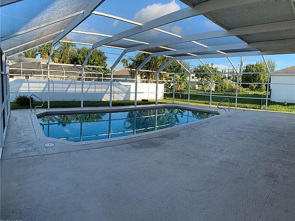 4th image of 3039 SW 15th Pl