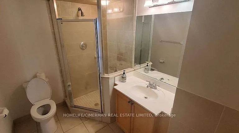 15 Greenview Ave #2012 — Photo 11