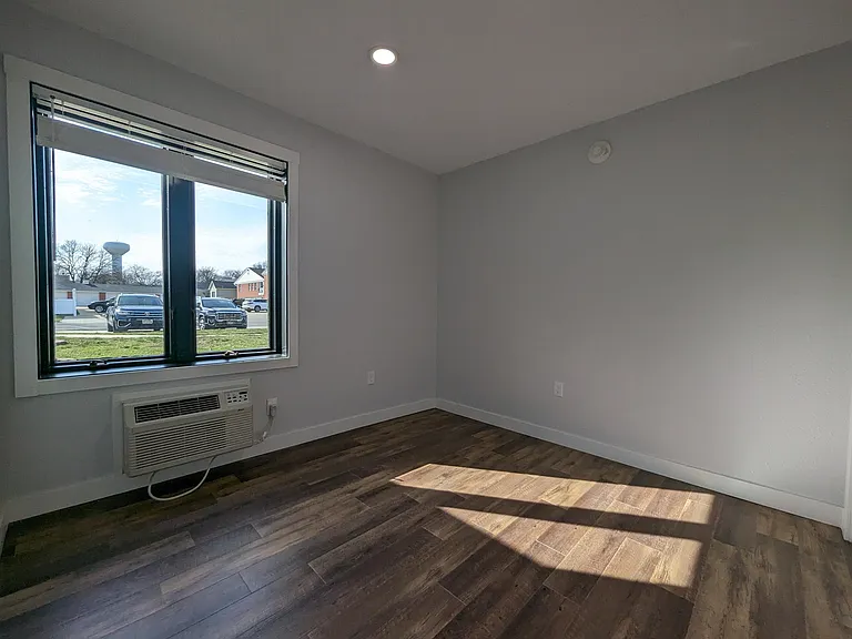 413 Jefferson St — Photo 22