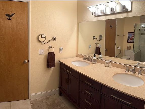 2nd image of 707 Orange Ave Unit 2C