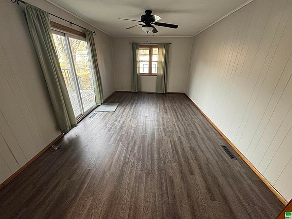 5th image of 3267 Dearborn Blvd