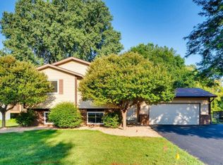 9030 Jeffery Ave S, Cottage Grove, MN 55016