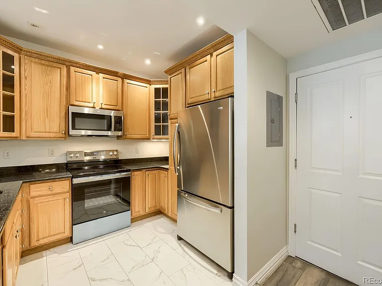 2700 E Cherry Creek South Dr #118 — Photo 6