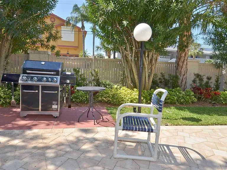 400 Island Way #901 — Photo 40