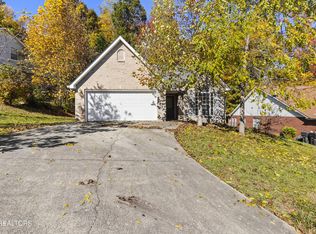 10217 Poppy Ln, Knoxville, TN 37922