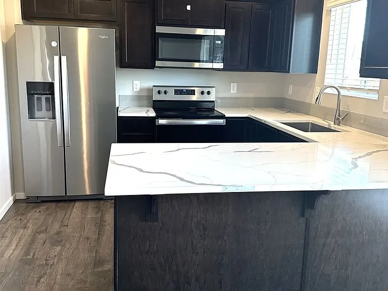 18505 Alpine Way E — Photo 4