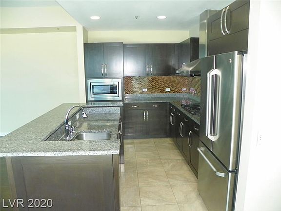 4th image of 4525 Dean Martin Dr Unit 400