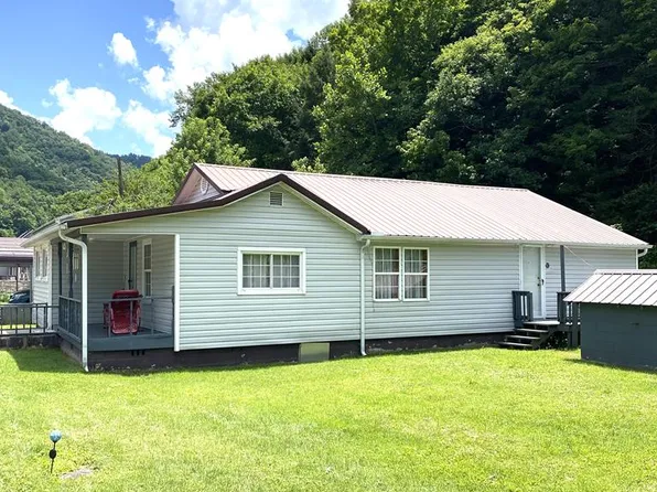 25 W Back St, Mc Dowell, KY 41647