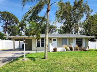 945 Piedmont Rd, Venice, FL 34293