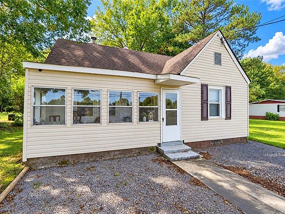 4th image of 6118 Old Carrsville Rd