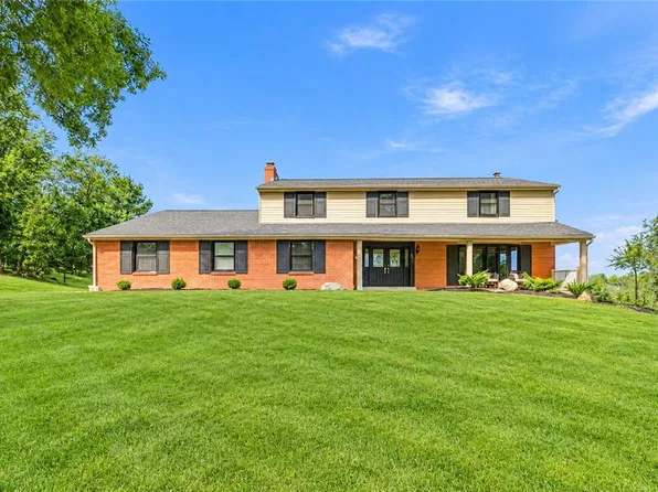 821 Jonathan Dr, Bethel Park, PA 15102