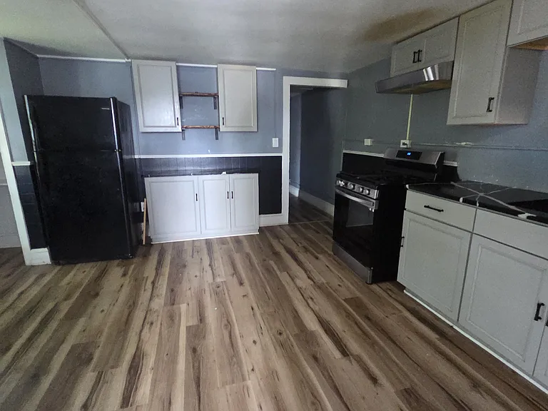 321 Winters Ave #D — Photo 7