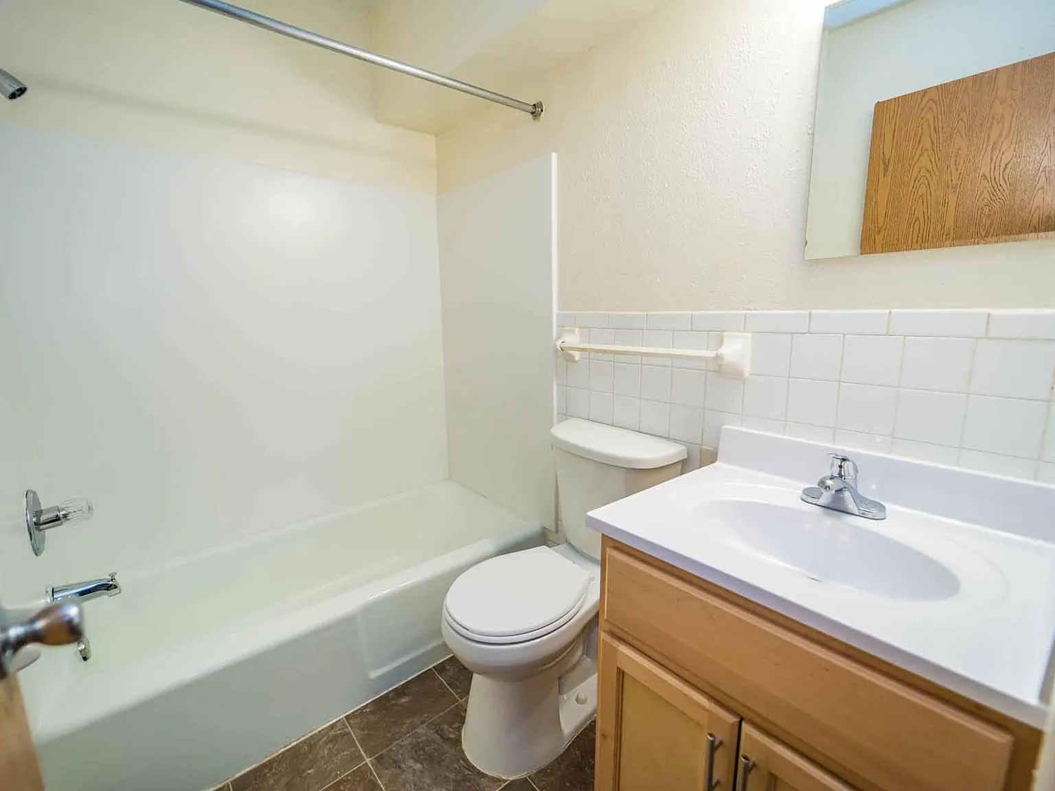 Century Oaks Apartments — Photo 3