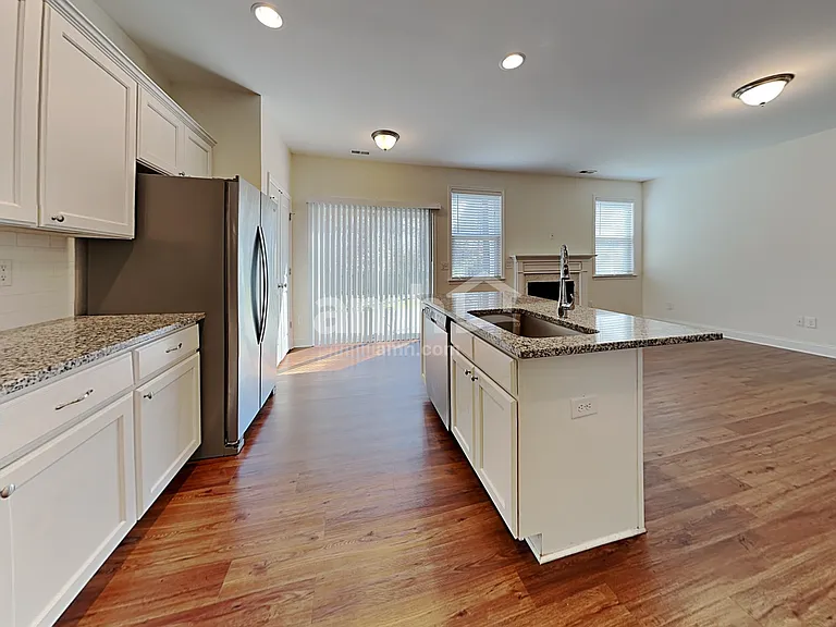 1615 Heather Trace Ln — Photo 3