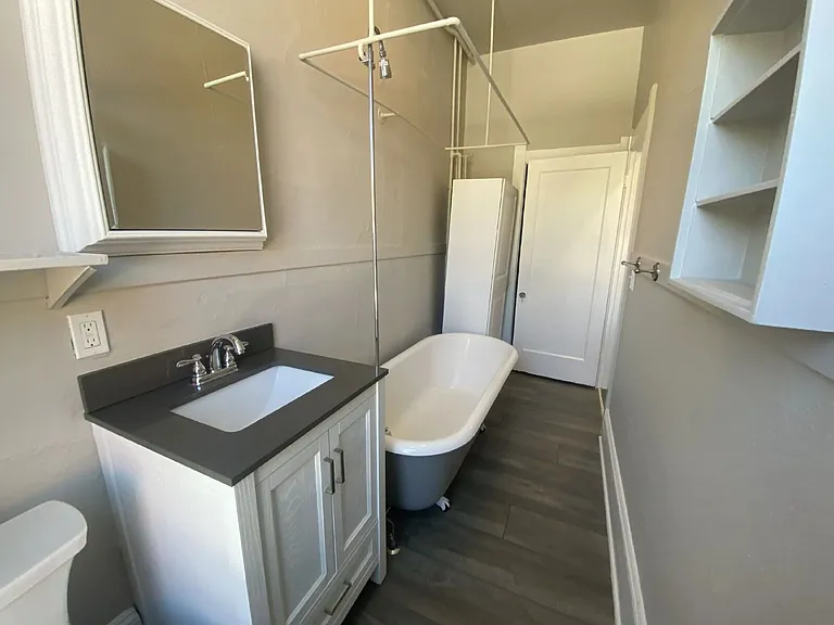 624 SE Main St — Photo 18