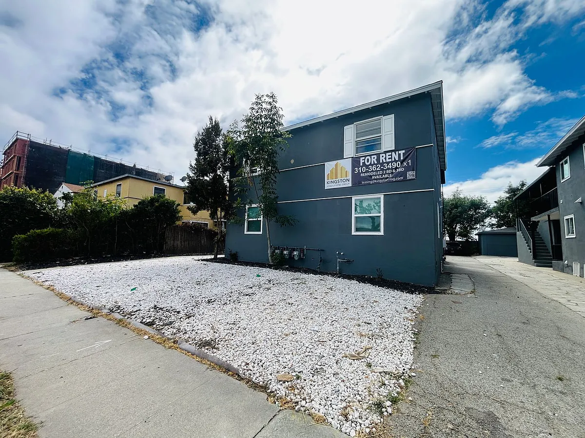 Building Photo - 9011 Ramsgate Ave