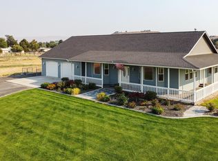 554 Knopps Landing Rd, Selah, WA 98942