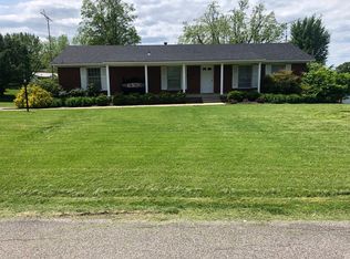 502 Parkway Dr, Irvington, KY 40146