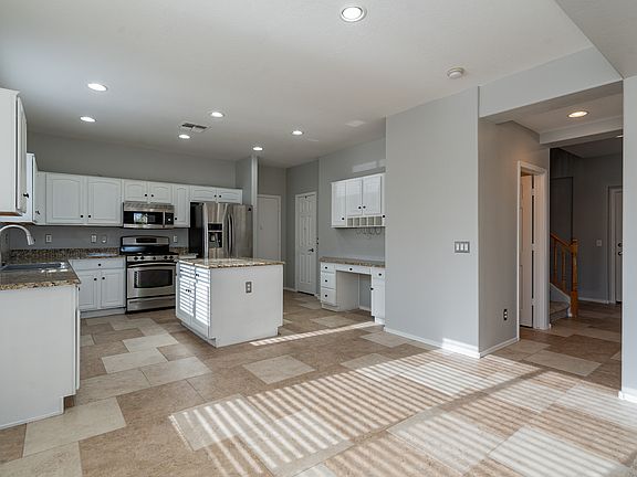 3rd image of 3317 E Bluejay Dr