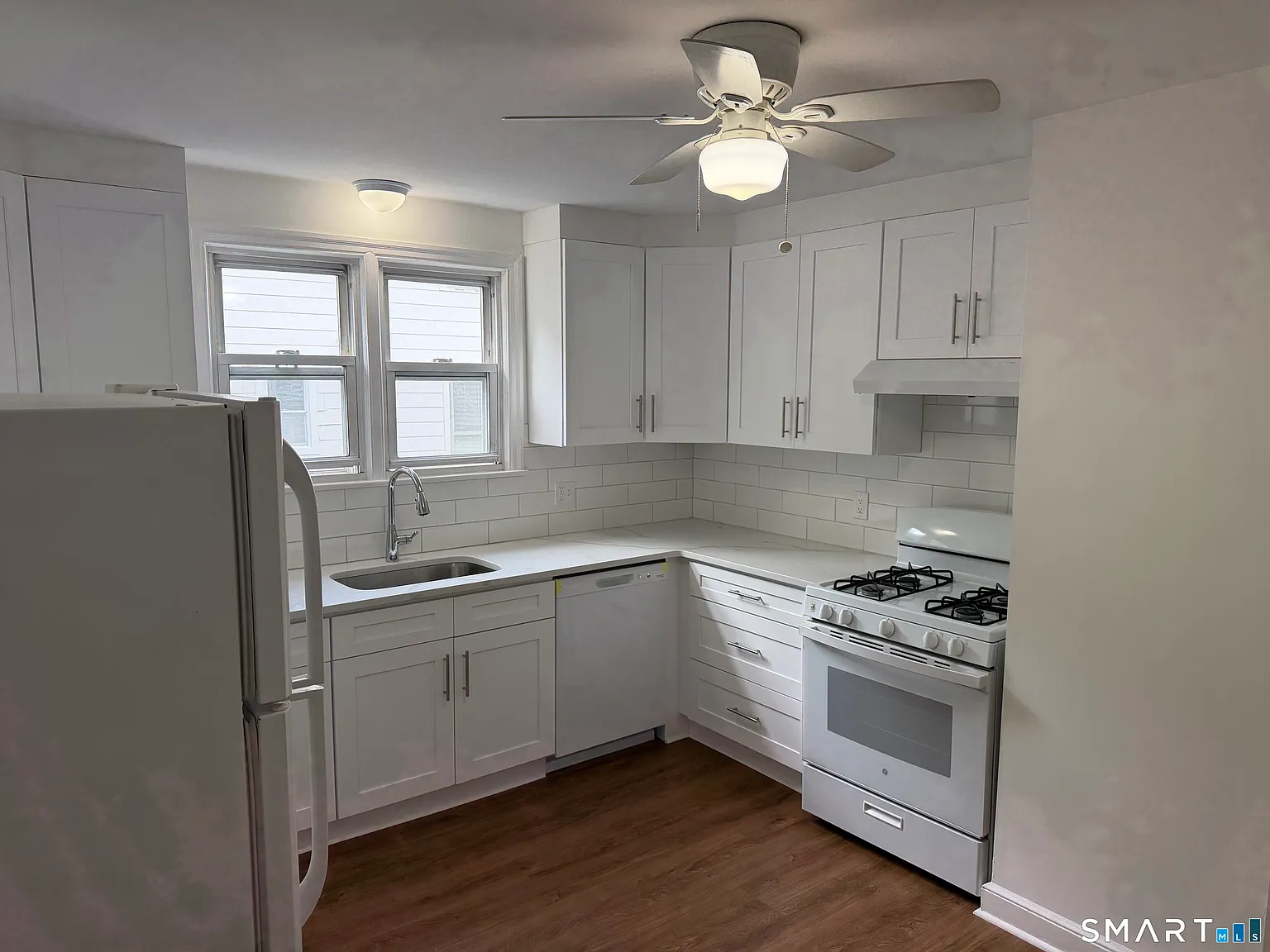 2 bed, 1.0 bath, 1000 sqft, $2,450 — Photo 2