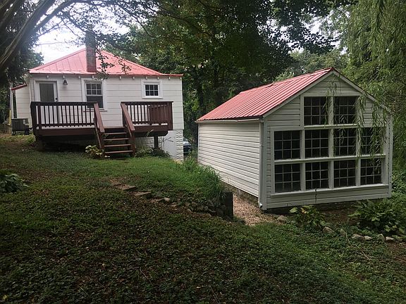 4th image of 30 Woodlawn Ave