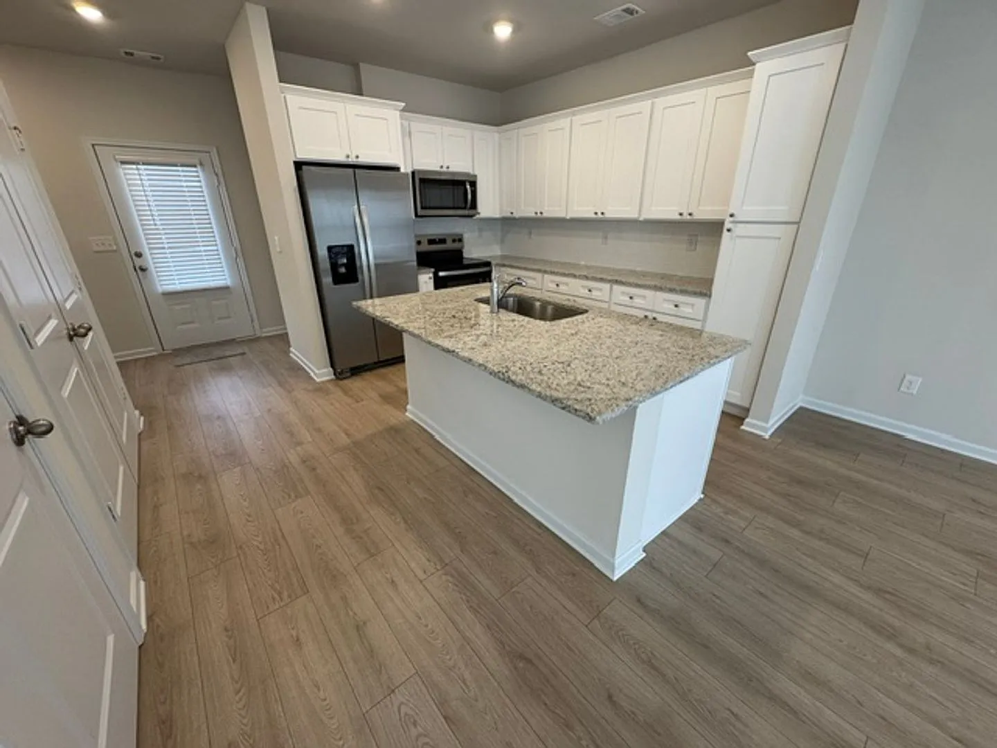 212 Rooker Drive — Photo 4