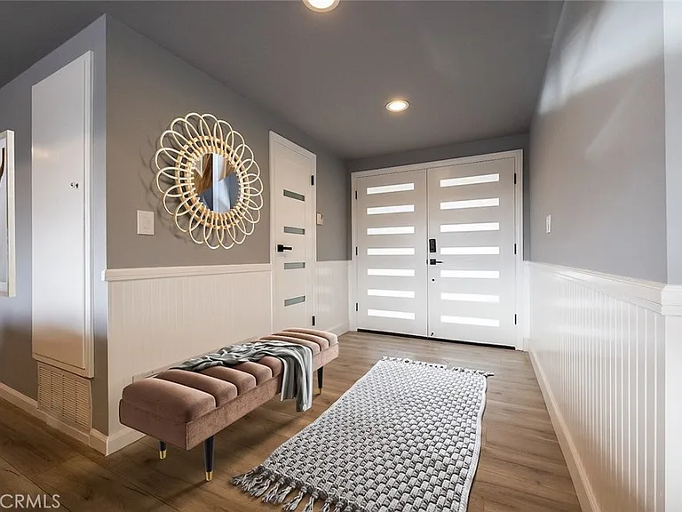 5706 Wallis Ln — Photo 3