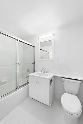 Bathroom, photo 2