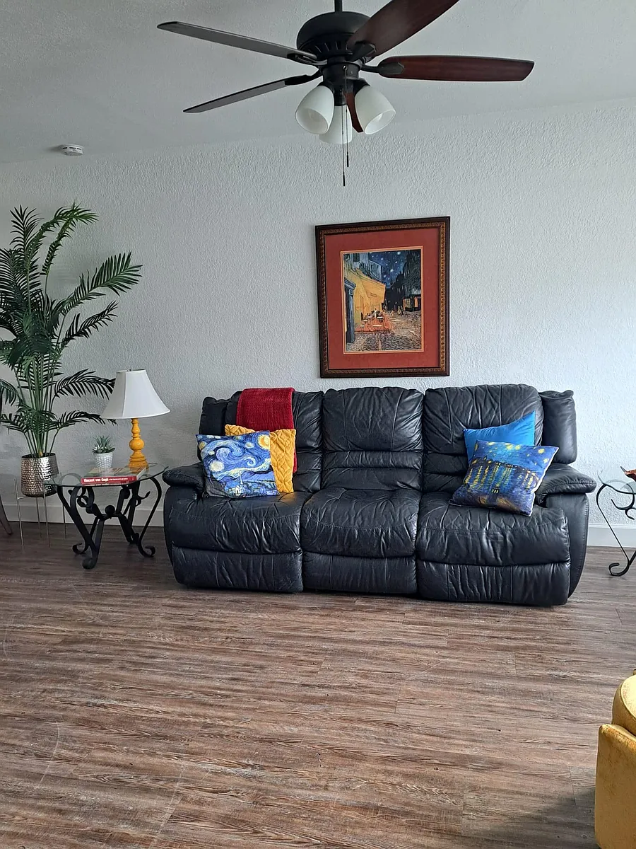living room - 615 S Highland Ave