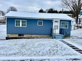 512 Broadway Ave, Star City, WV 26505
