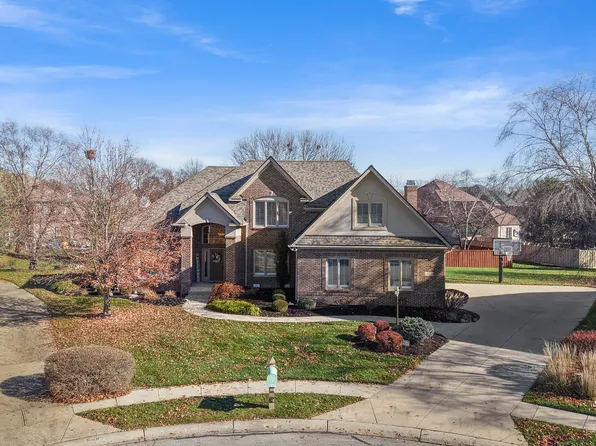 10523 Hollowood Ct, Fishers, IN 46038