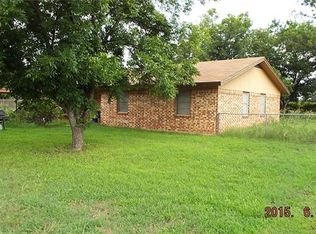 200 Poco St, Bangs, TX 76823