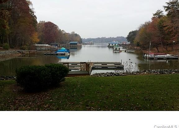 2nd image of 120 Barrister Bay Ln