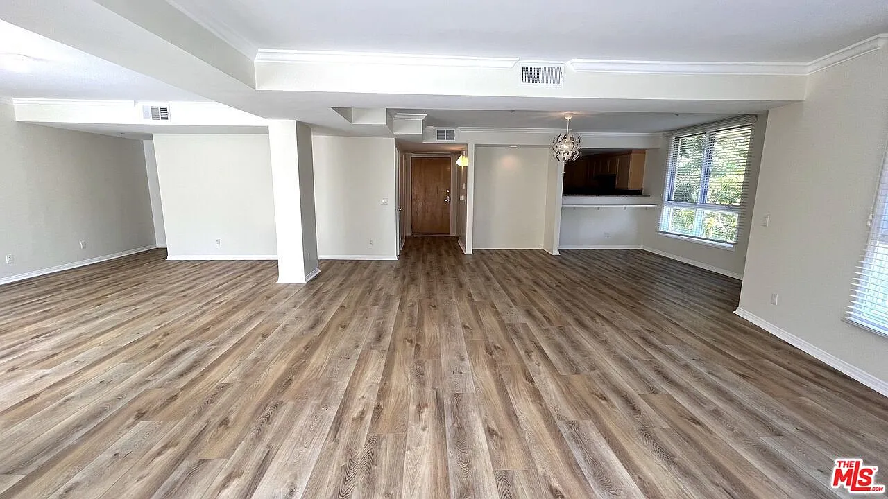 2 bed, 1754 sqft, $6,150 — Photo 4