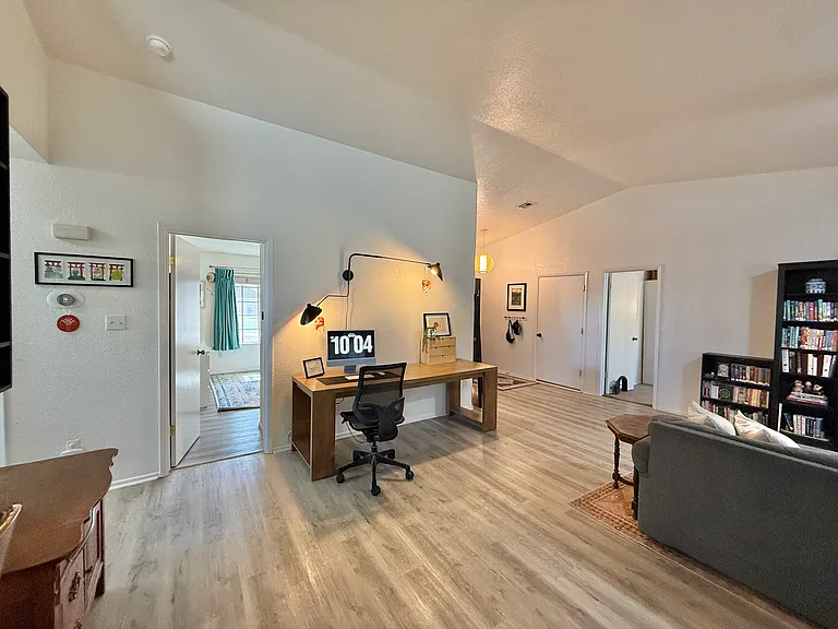 4028 S Sagebrush Ave — Photo 9