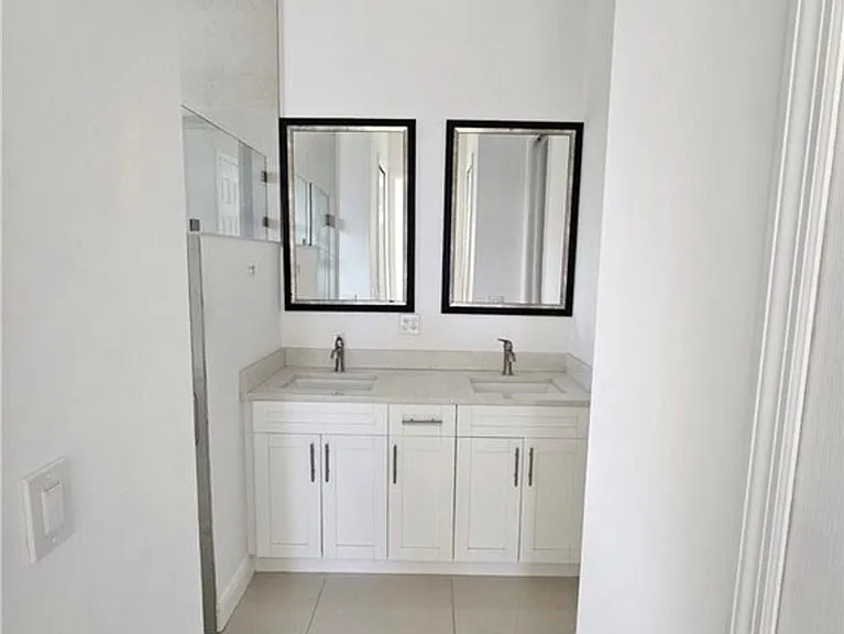 1147 Antonio St E — Photo 11