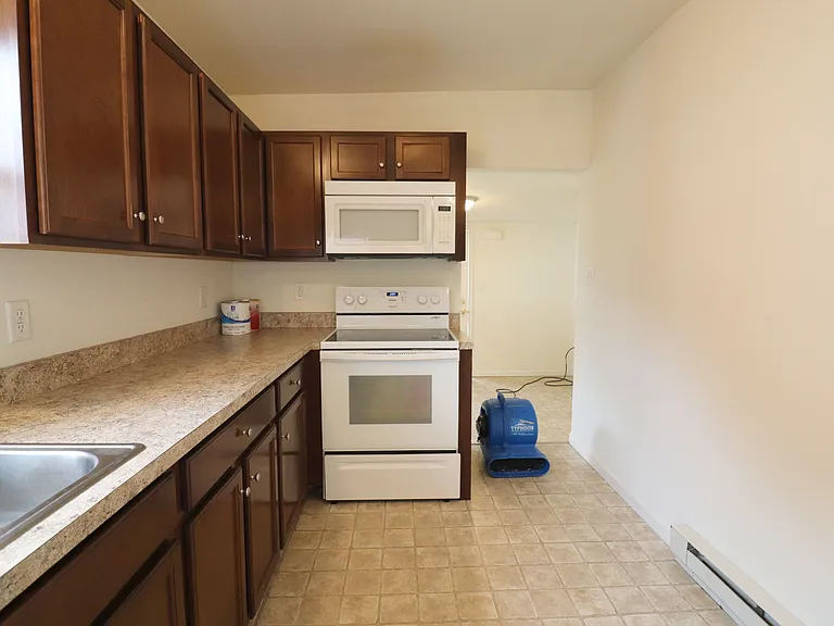 709 Main St #B — Photo 6