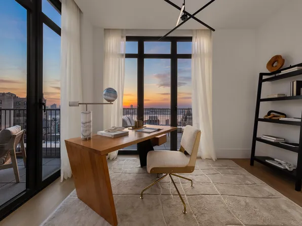 2505 Broadway image 4 of 10