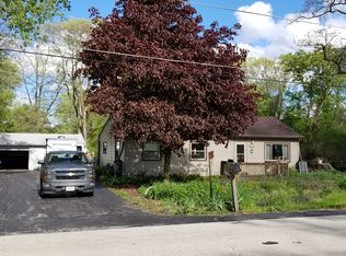 6N135 Virginia Rd, Roselle, IL 60172